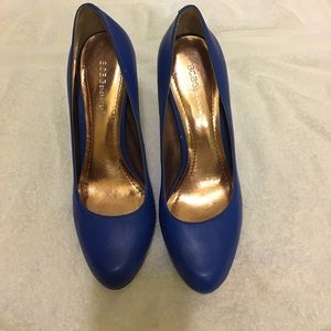 8 1/2 vivid blue Napa lux heel